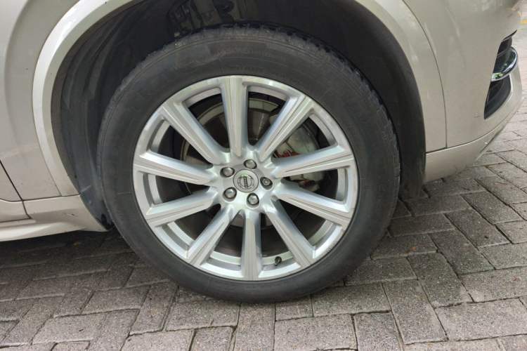 Used Volvo XC90 2019 T5 Zhiyi Edition 5-Seater China V Standard Right Front Wheel Hub