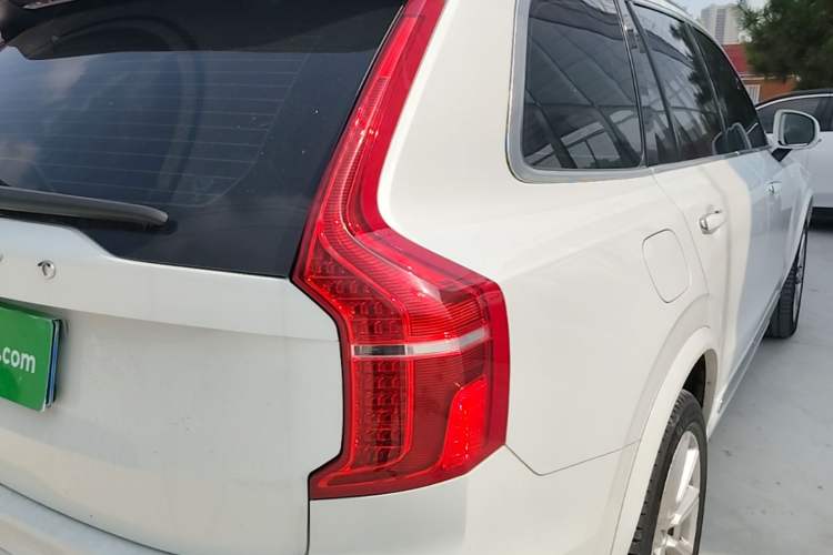 Used Volvo XC90 2019 T5 Zhiyi Edition 5-Seater China V Standard Right Rear Taillight