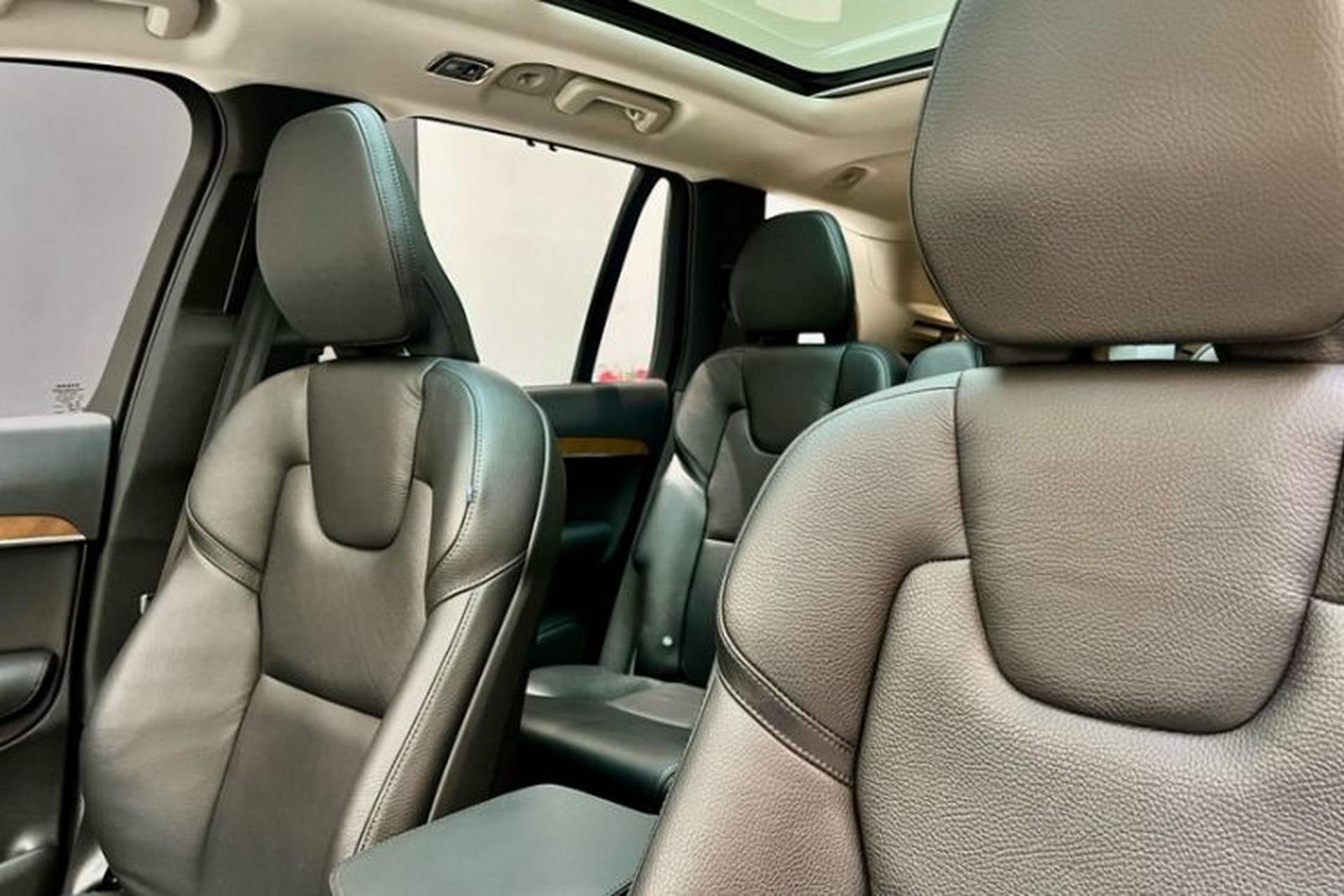 Used Volvo XC90 2019 T6 Zhiyi Edition 7-Seater China VI Standard Roof