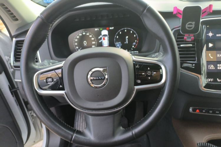 Used Volvo XC90 2019 T6 ZhiZun Edition 7-Seater China V Standard Steering Wheel