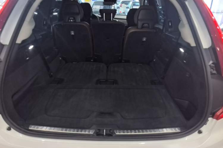 Used Volvo XC90 2019 T6 Zhiyi Edition 7-Seater China VI Standard Trunk