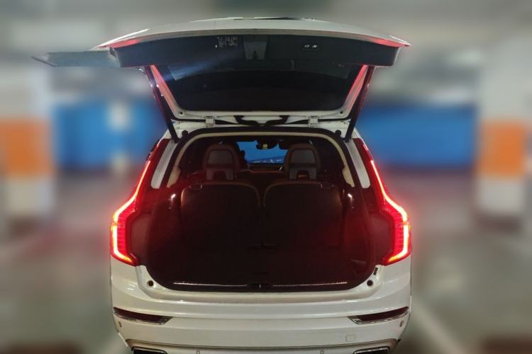 Used Volvo XC90 2019 T6 Zhiyi Edition 7-Seater China V Emission Standard Trunk