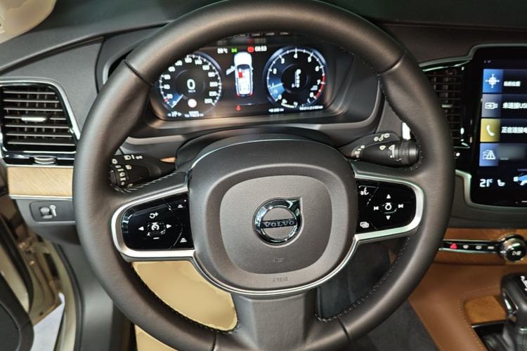 Used Volvo XC90 2019 T6 Zhiyi Edition 7-Seater China VI Standard Steering Wheel