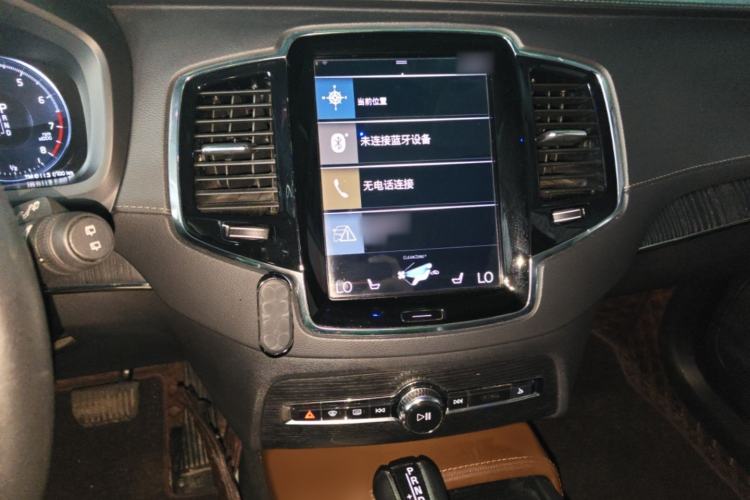 Used Volvo XC90 2020 Facelifted T6 Zhiya Luxury 7-Seater Audio And AC Panel