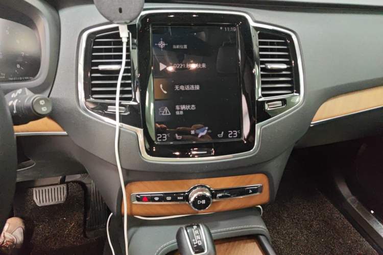 Used Volvo XC90 2020 T6 Zhiyi Luxury 7-Seater Audio And AC Panel