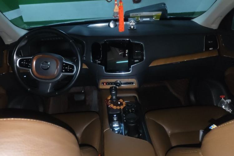 Used Volvo XC90 2020 Facelifted T6 Zhiyi Luxury 7-Seater Center Console