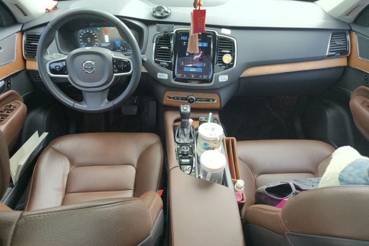 Used Volvo XC90 2020 Facelifted T6 Zhiyi Luxury 7-Seater Center Console