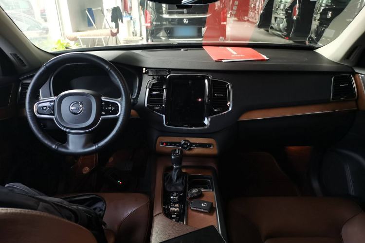 Used Volvo XC90 2020 Facelifted T6 Zhiyi Luxury 7-Seater Center Console