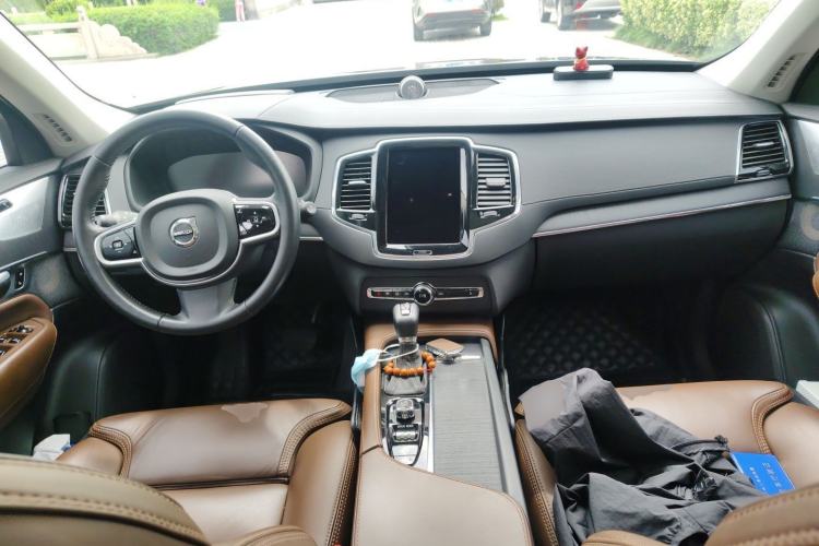 Used Volvo XC90 2020 T6 Zhiya Luxury 7-Seater Center Console