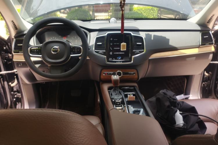 Used Volvo XC90 2020 T6 Zhiyi Luxury 7-Seater Center Console