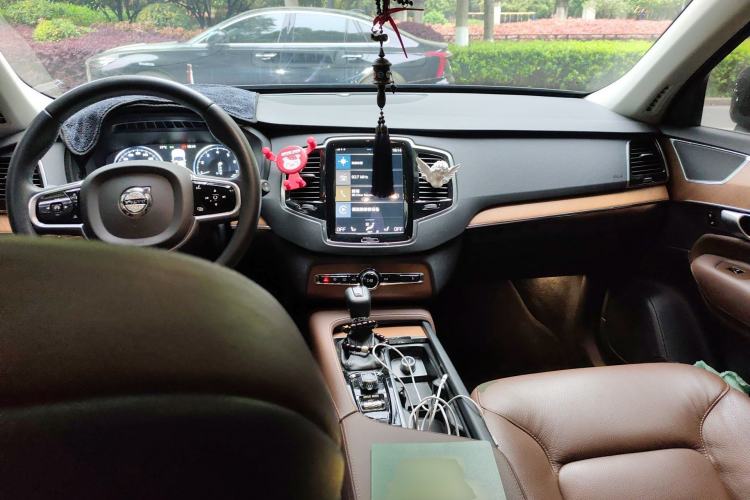 Used Volvo XC90 2020 T6 Zhiyi Luxury 7-Seater Center Console