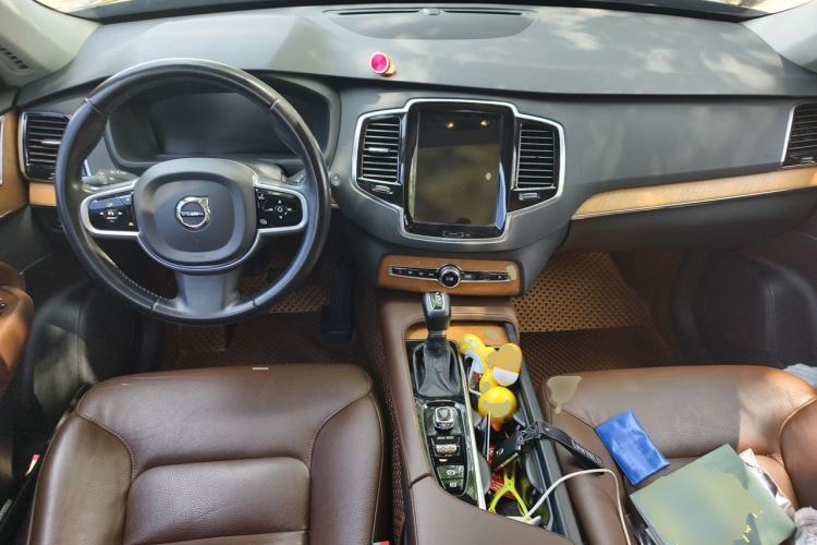 Used Volvo XC90 2020 Facelifted T6 Zhiyi Luxury 7-Seater Center Console