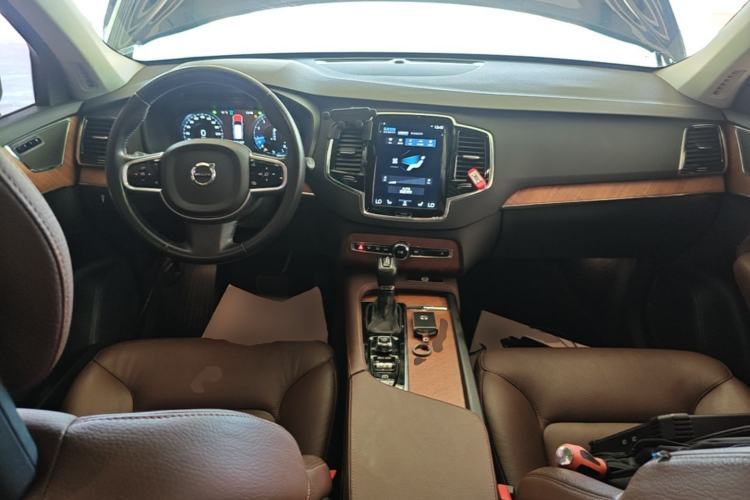 Used Volvo XC90 2020 Facelifted T6 Zhiyi Luxury 7-Seater Center Console