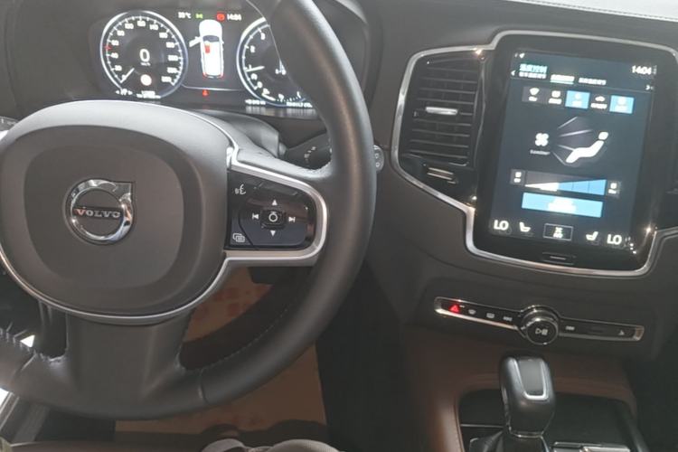 Used Volvo XC90 2020 Facelifted T6 Zhiya Luxury 7-Seater Center Console