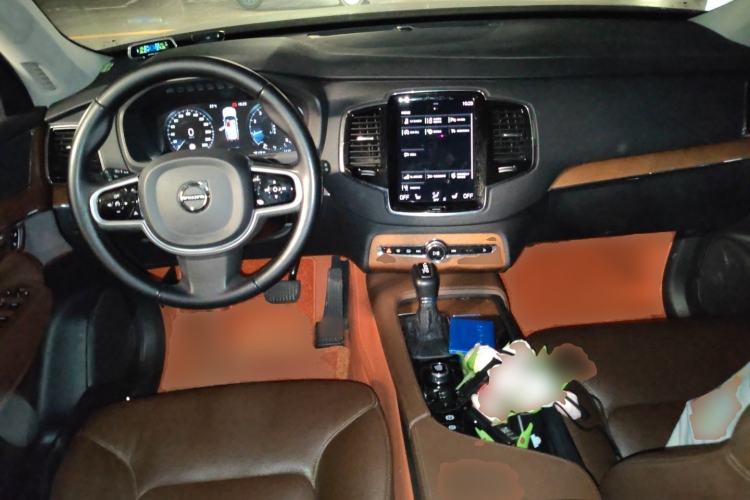 Used Volvo XC90 2020 T6 Zhiyi Luxury 7-Seater Center Console