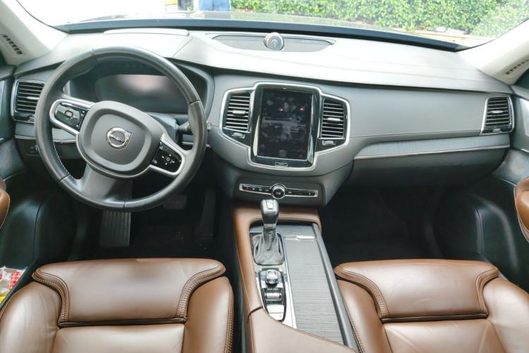 Used Volvo XC90 2020 T6 Zhiya Luxury 7-Seater Center Console