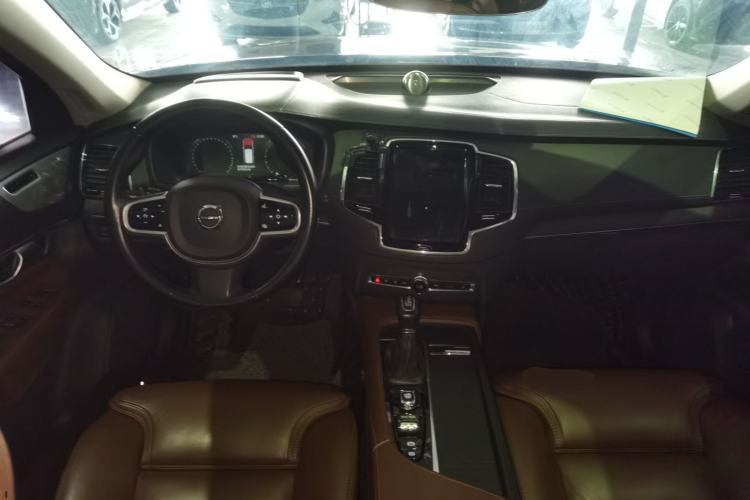 Used Volvo XC90 2020 T6 Zhiya Luxury 7-Seater Center Console