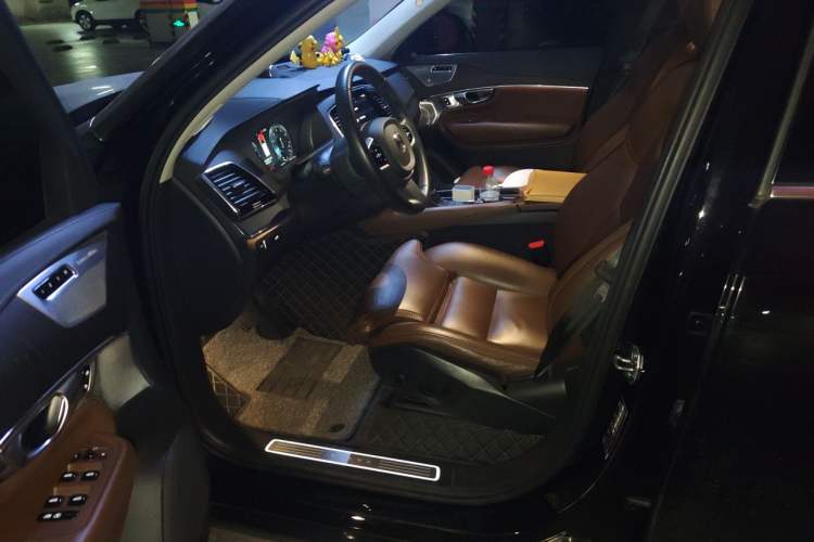 Used Volvo XC90 2020 Facelifted T6 Zhiya Luxury 7-Seater Driver Seat