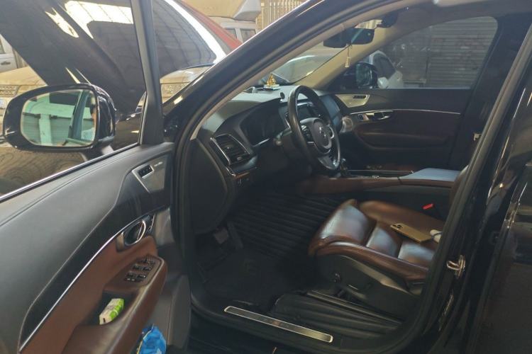 Used Volvo XC90 2020 Facelift T6 Zhiya Sport Edition 7-Seater Driver Seat