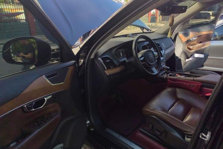 Used Volvo XC90 2020 T6 Zhiyi Luxury 7-Seater Driver Seat