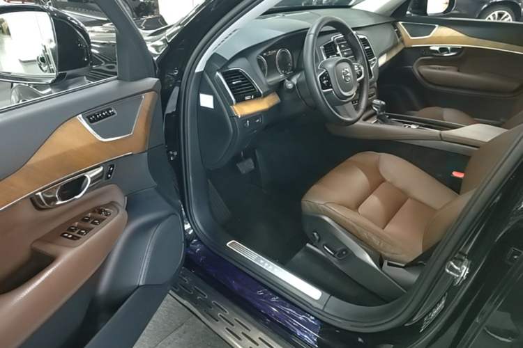 Used Volvo XC90 2020 T6 Zhiyi Luxury 7-Seater Driver Seat