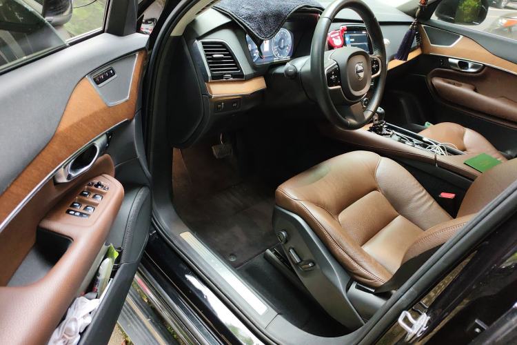 Used Volvo XC90 2020 T6 Zhiyi Luxury 7-Seater Driver Seat