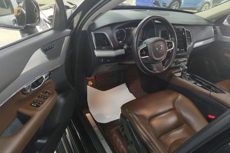 Used Volvo XC90 2020 T5 Smart Drive Luxury Edition 5 Seats Driver Seat