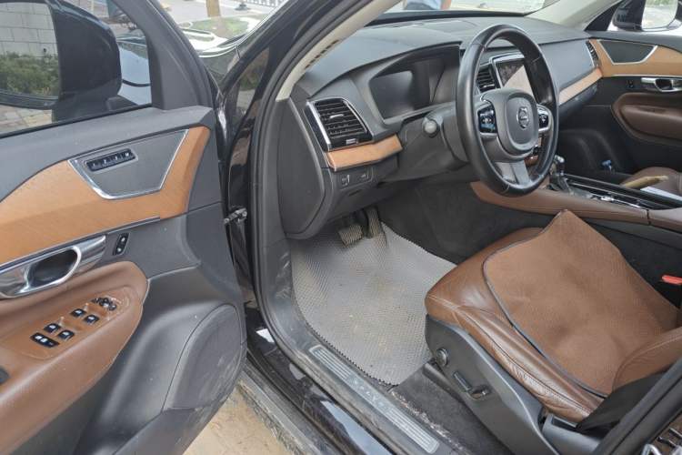 Used Volvo XC90 2020 T6 Zhiyi Luxury 7-Seater Driver Seat