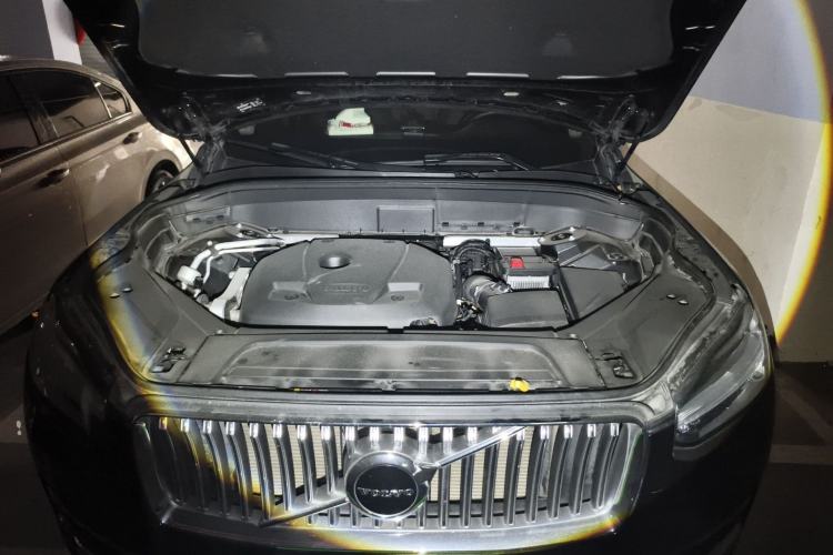 Used Volvo XC90 2020 T5 SmartDrive Luxury 7-Seater Engine Bay