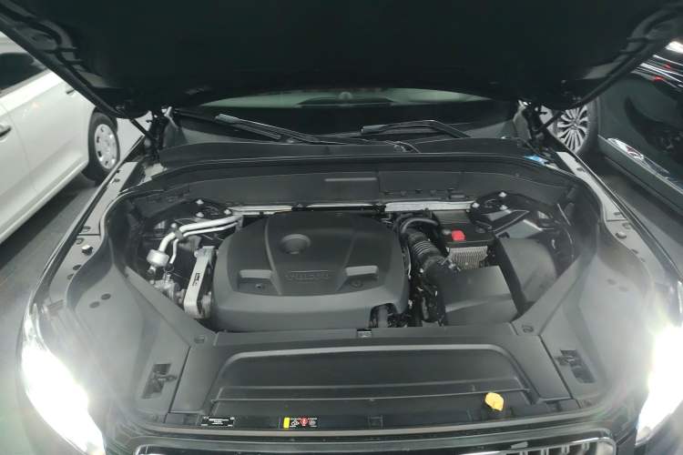 Used Volvo XC90 2020 T6 Zhiyi Luxury 7-Seater Engine Bay
