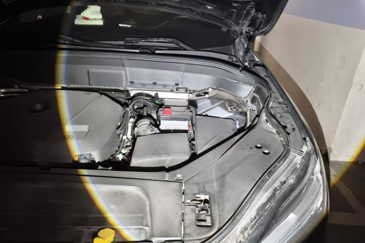 Used Volvo XC90 2020 T5 SmartDrive Luxury 7-Seater Engine Bay Left