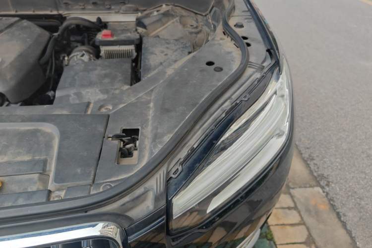 Used Volvo XC90 2020 T5 SmartDrive Luxury 7-Seater Engine Bay Left