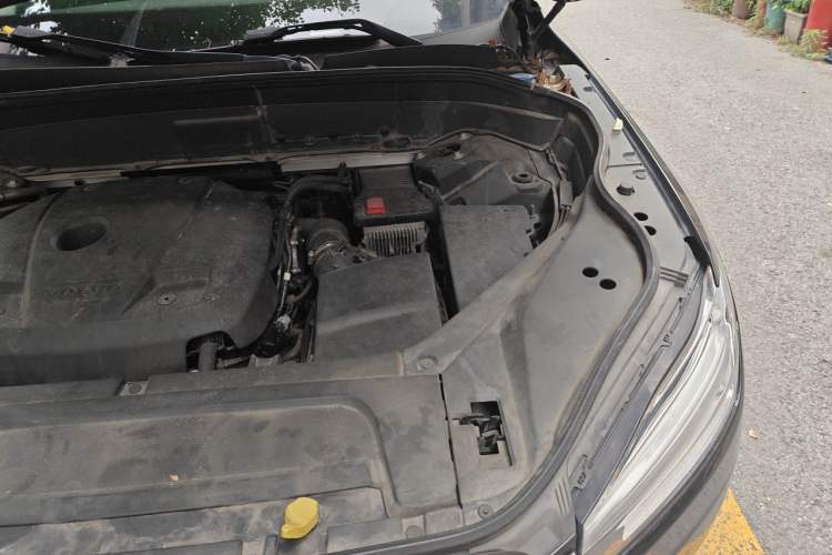 Used Volvo XC90 2020 T5 SmartDrive Luxury 7-Seater Engine Bay Left