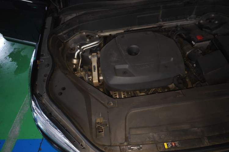 Used Volvo XC90 2020 T6 Zhiyi Luxury 7-Seater Engine Bay Right