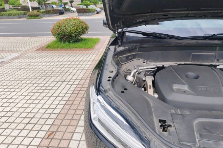 Used Volvo XC90 2020 T6 Zhiya Luxury 7-Seater Engine Bay Right