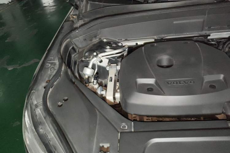 Used Volvo XC90 2020 T6 Zhiyi Luxury 7-Seater Engine Bay Right