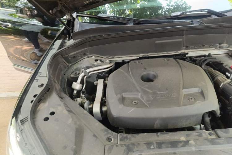 Used Volvo XC90 2020 Facelifted T6 Zhiya Luxury 7-Seater Engine Bay Right