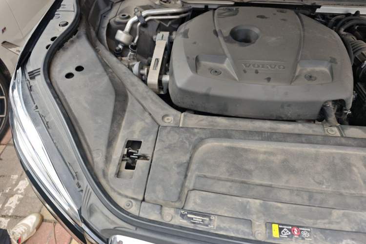 Used Volvo XC90 2020 Facelifted T6 Zhiyi Luxury 7-Seater Engine Bay Right