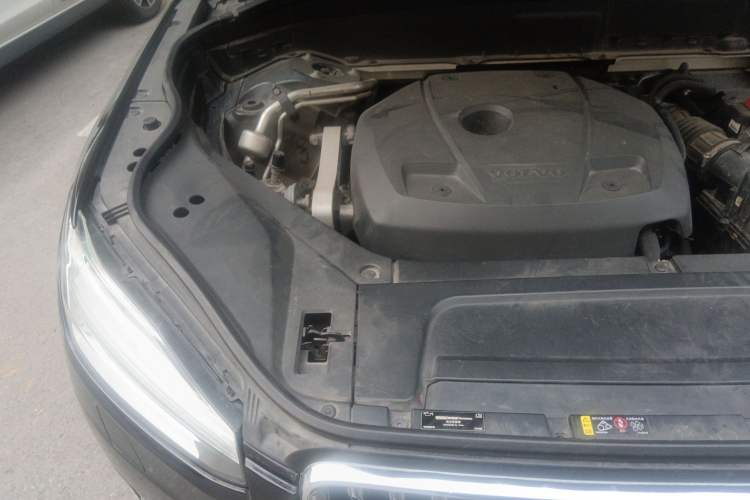 Used Volvo XC90 2020 T6 Zhiyi Luxury 7-Seater Engine Bay Right