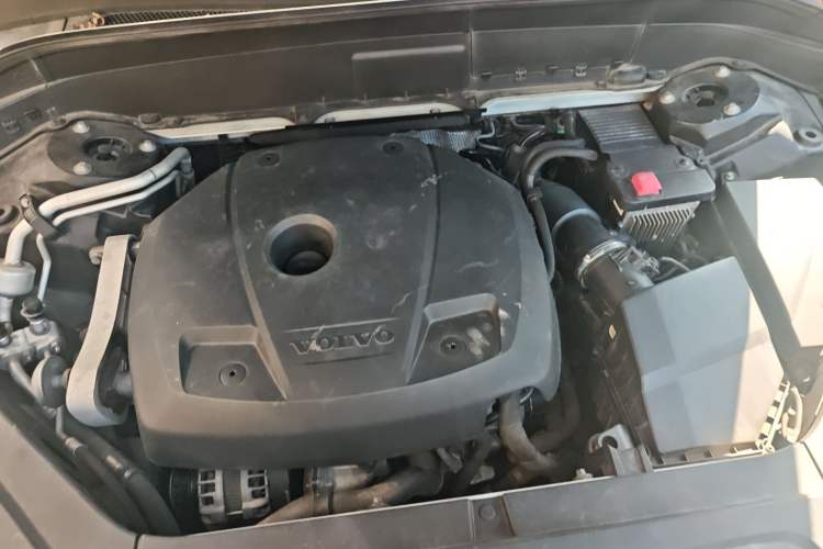 Used Volvo XC90 2020 T5 SmartDrive Luxury 7-Seater Engine Bay