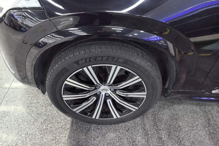 Used Volvo XC90 2020 Facelifted T6 Zhiyi Luxury 7-Seater Exterior 4