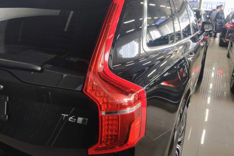 Used Volvo XC90 2020 T6 Zhiyi Luxury 7-Seater Exterior 6