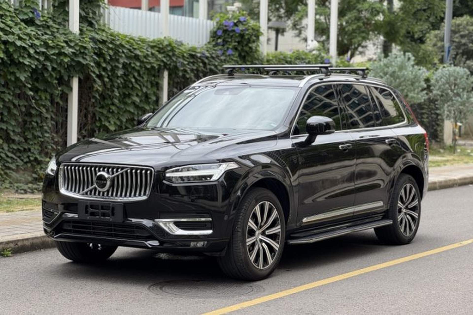 Used Volvo XC90 2020 T6 Zhiya Luxury 7-Seater Front Left 45 Deg