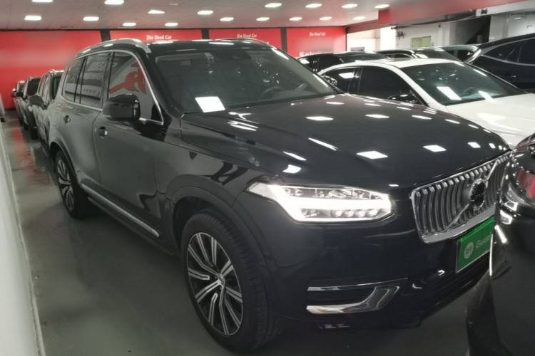 Used Volvo XC90 2020 Facelifted T6 Zhiyi Luxury 7-Seater Front Right 45 Deg