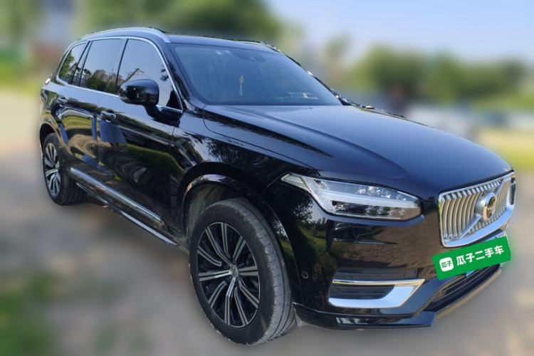 Used Volvo XC90 2020 Facelifted T6 Zhiya Luxury 7-Seater Front Right 45 Deg