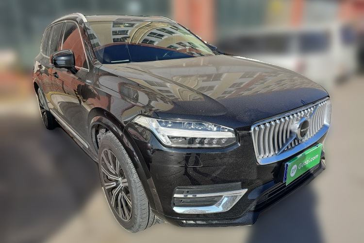 Used Volvo XC90 2020 Facelifted T6 Zhiya Luxury 7-Seater Front Right 45 Deg