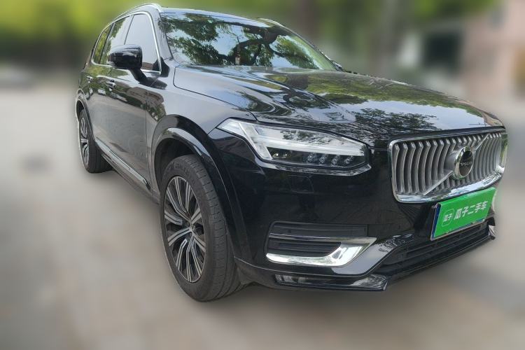 Used Volvo XC90 2020 Facelifted T6 Zhiyi Luxury 7-Seater Front Right 45 Deg
