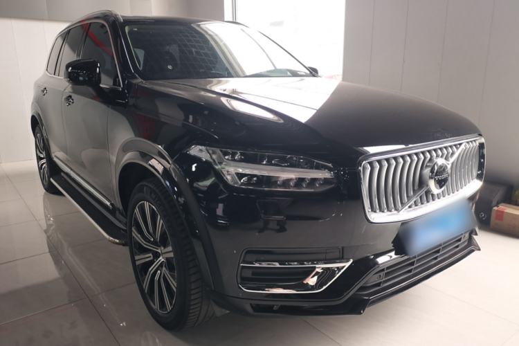 Used Volvo XC90 2020 Facelifted T6 Zhiyi Luxury 7-Seater Front Right 45 Deg