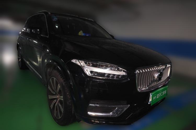 Used Volvo XC90 2020 T6 Zhiyi Luxury 7-Seater Front Right 45 Deg