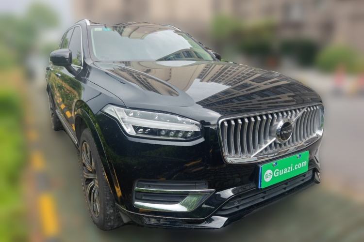 Used Volvo XC90 2020 T5 SmartDrive Luxury 7-Seater Front Right 45 Deg